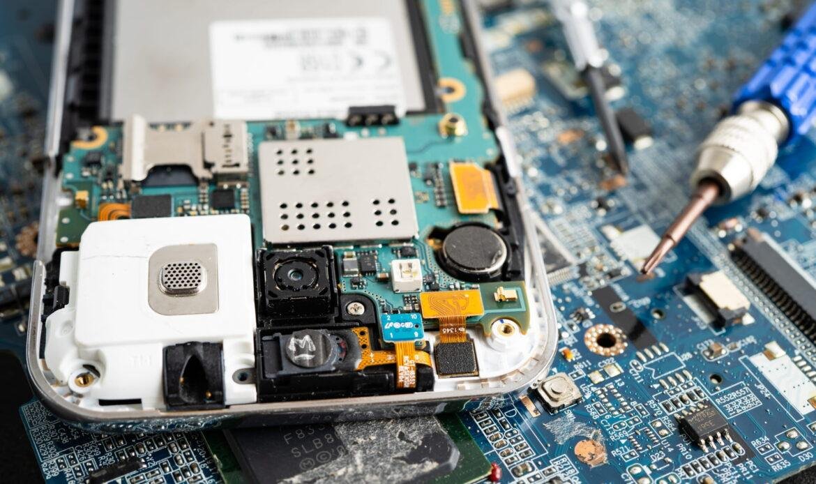 repair smartphone