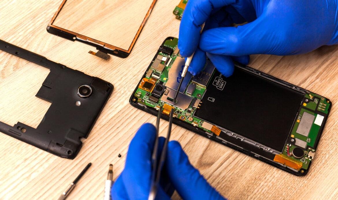 repair smartphone