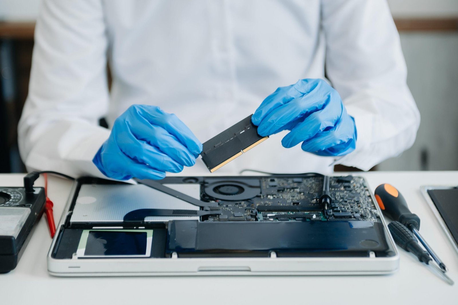 Electronics technician, electronic engineering electronic repair