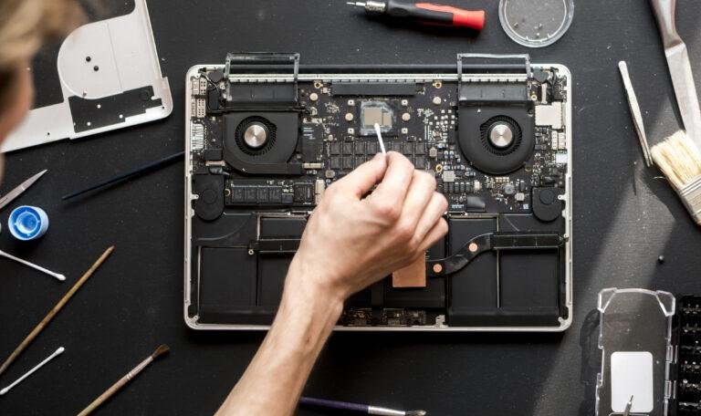 overhead computer master repairing