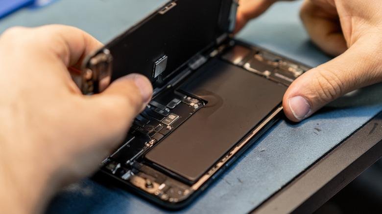 Samsung Phone Battery Replacement